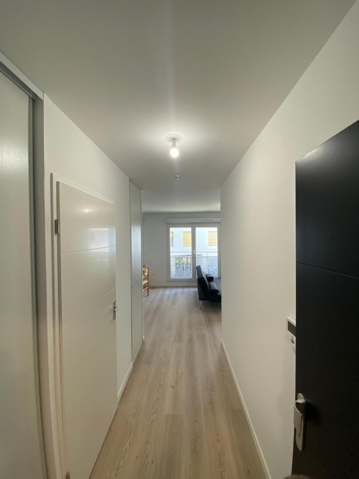 Joli Appartement F2 Bobigny Metro Proche Paris Exterior foto