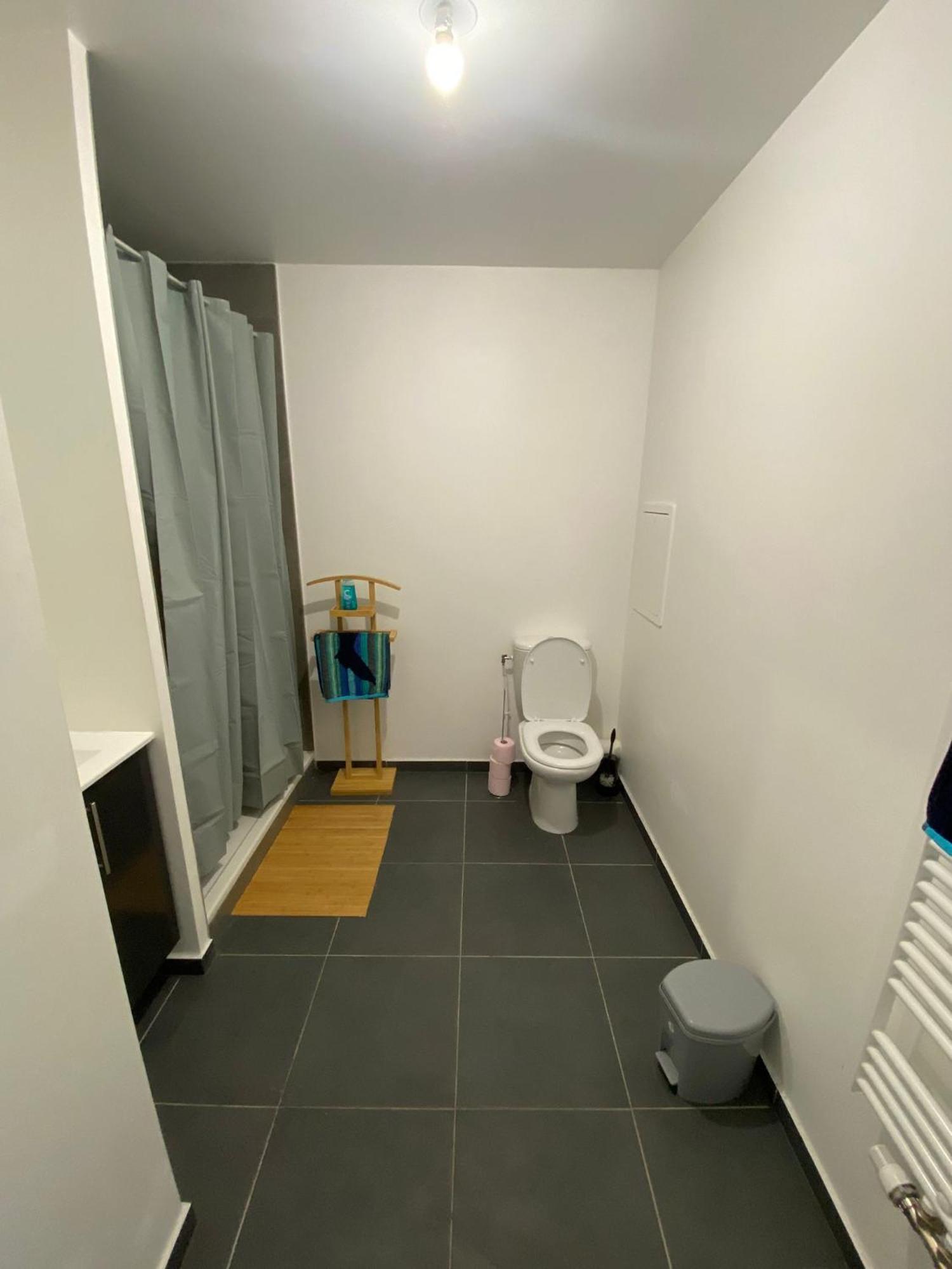 Joli Appartement F2 Bobigny Metro Proche Paris Exterior foto