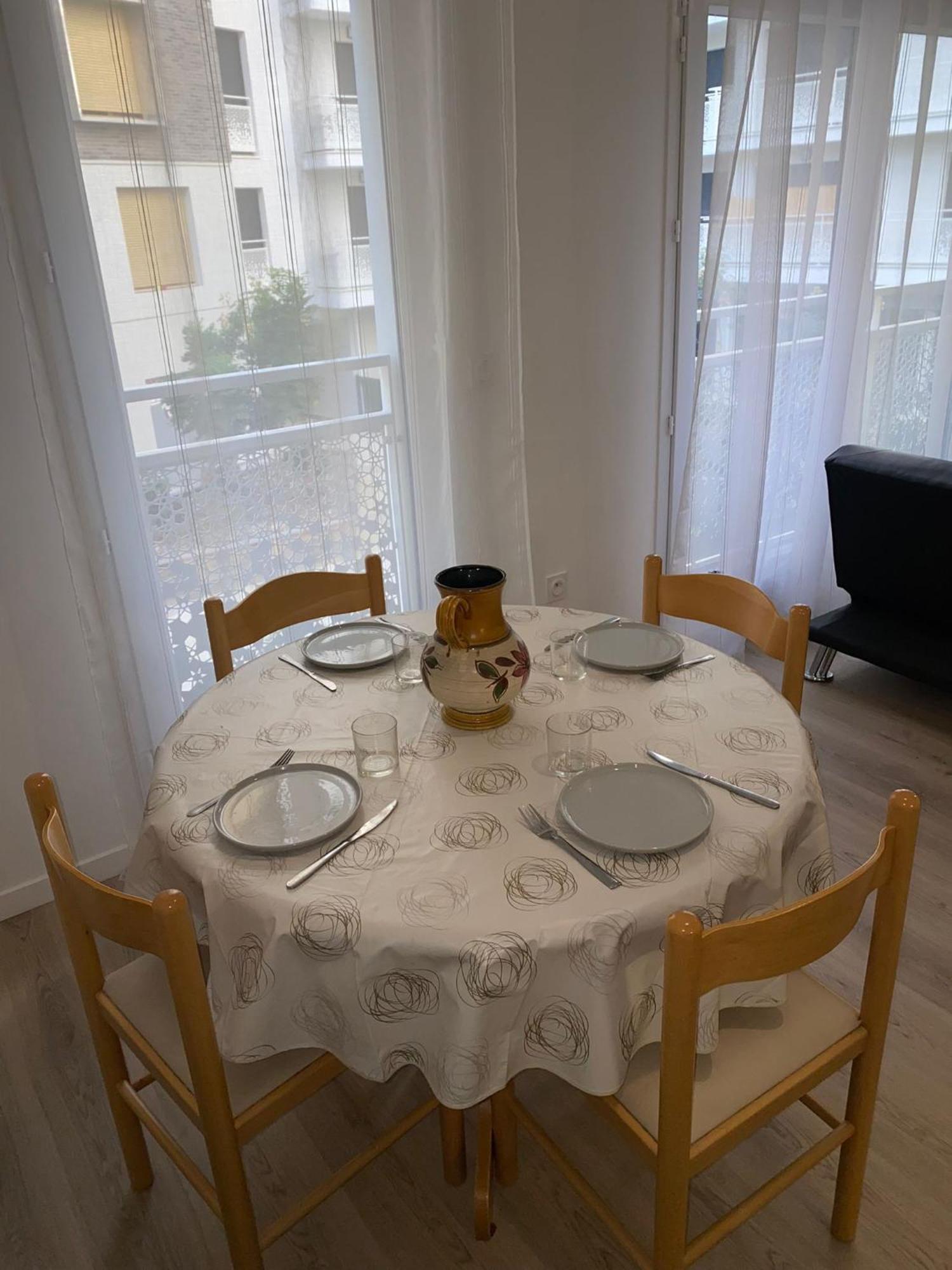 Joli Appartement F2 Bobigny Metro Proche Paris Exterior foto