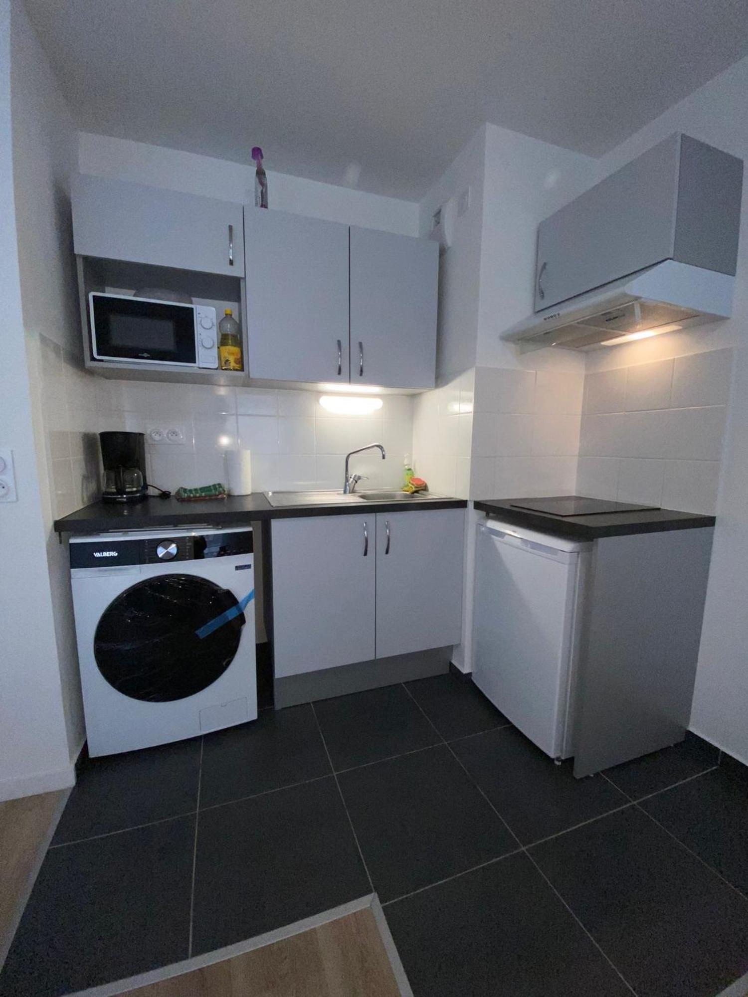 Joli Appartement F2 Bobigny Metro Proche Paris Exterior foto